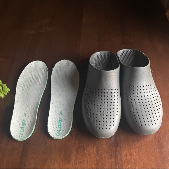 Calzuro Gray Clogs With Holes Size 40-41/Women 10-11 - Picture 5 of 13